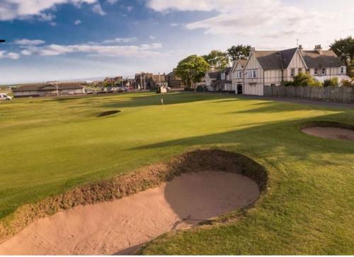 Wellington Retreat in โมนโทรด