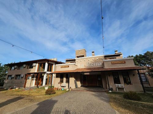 . La Reina Hotel