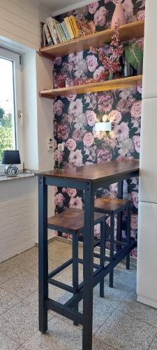 Helle Ferienwohnung mit Garten und Terrasse, direkt am Waldrand gelegen in Herzogenrath, Deutschland