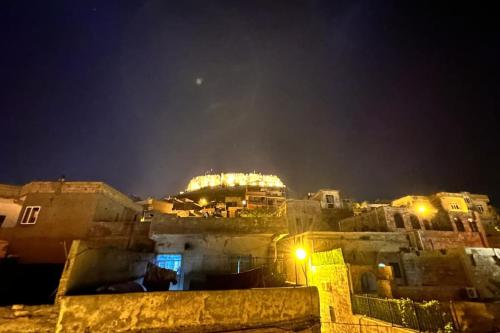 Tarihi Mardin evi Hobbit ev