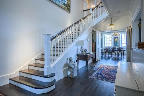 House of the Northern Gate - a luxury baronial house that sleeps 18 guests in 9 bedrooms in Dunnet