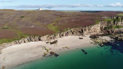 House of the Northern Gate - a luxury baronial house that sleeps 18 guests in 9 bedrooms gîte à louer Dunnet Head