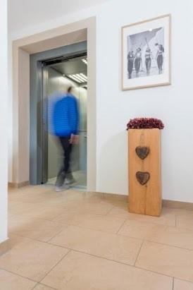 Apart Falkner - image 6