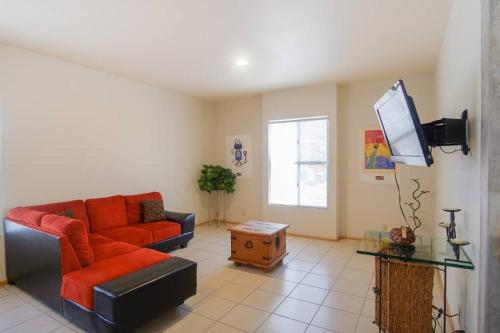 Facilities, Planta Alta in Valle Dorado