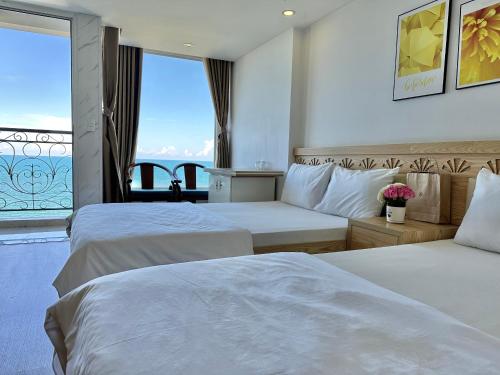 Nắng Vàng Nha Trang Hotel