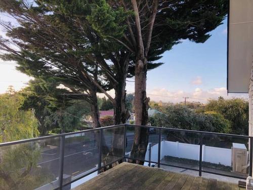 “Henderson Dream Guest House”