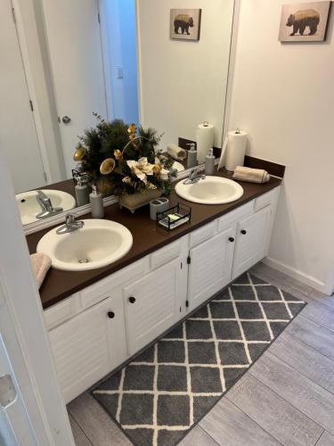 Cozy private suite 5 min from Saint Francis Hospital and Woodland Hills Mall in Tulsa, USA