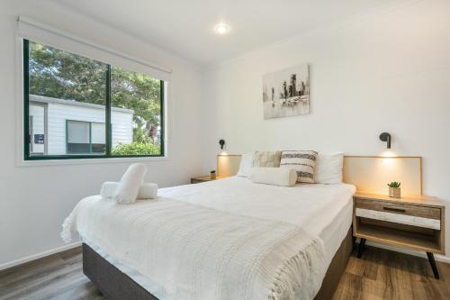 Tasman Holiday Parks - Hervey Bay Room Type - Standard Two-Bedroom Cabin