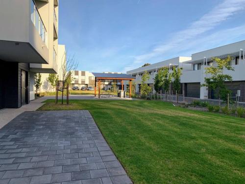 Ducted Aircon Royal Park 2br Executive Home