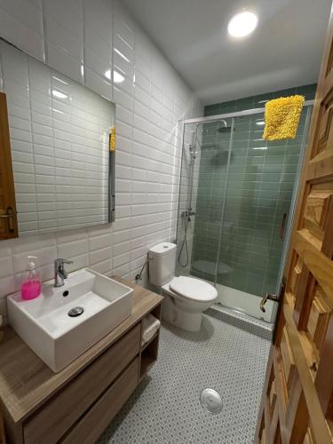 Fürdőszoba, Apartamento Almanzor in Hoyos del Espino