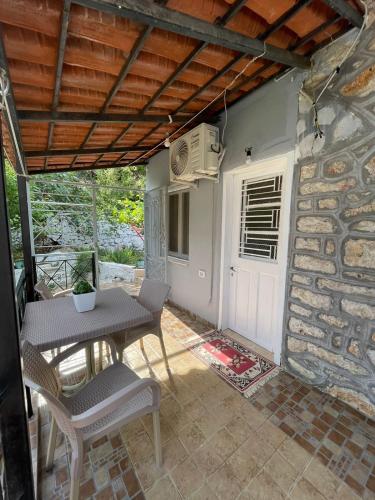 Studio with Terrace image 6