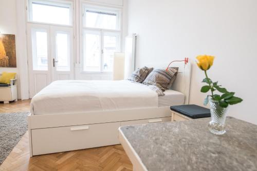 NewSunny Apartment at the BudaCastle 3