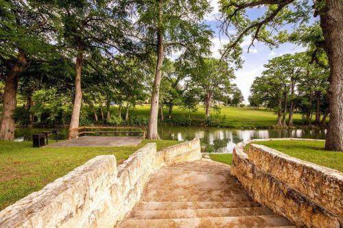 Unit 212 - The Orchard 1 Bed - Cation on the Guadalupe in New Braunfels, USA