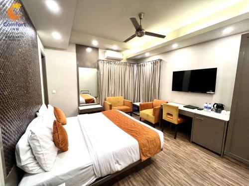 Superior King Room image 2