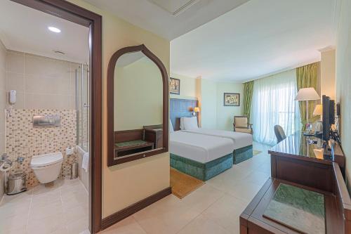 room detail thumbnail 1
