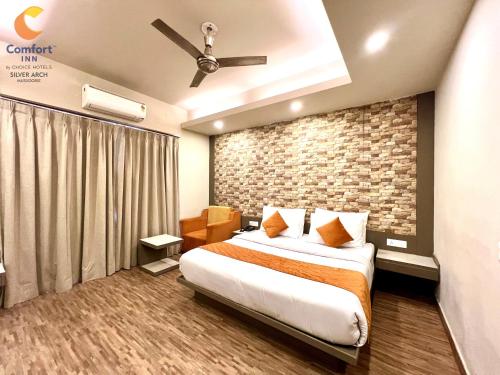 Deluxe Double Room image 2
