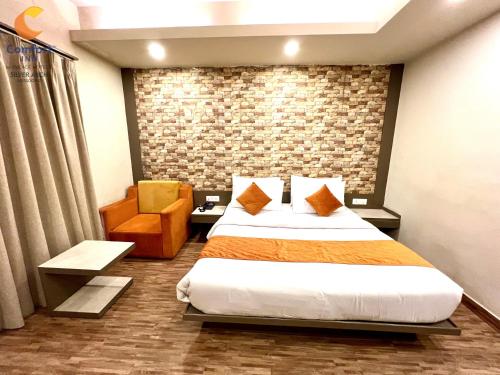 Deluxe Double Room image 7