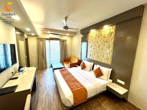 Deluxe Double Room image 9