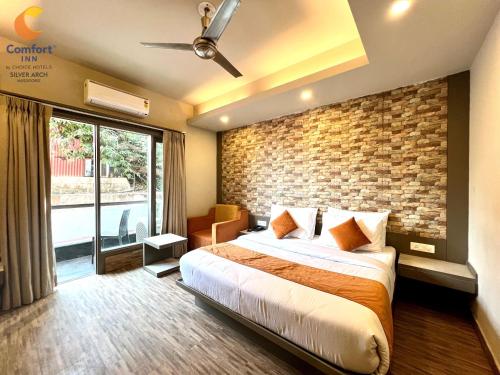 Deluxe Double Room room in Comfort Inn Silver Arch Mussoorie