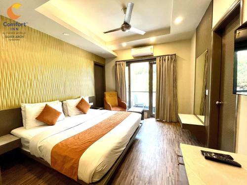 Double Room image 6