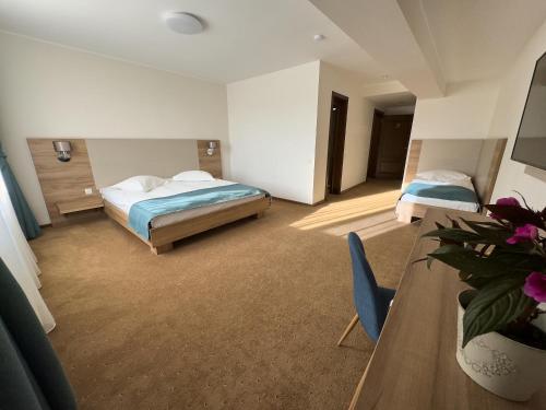 Family Room image 6