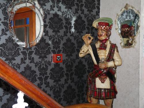Arbour Guest House - image 8