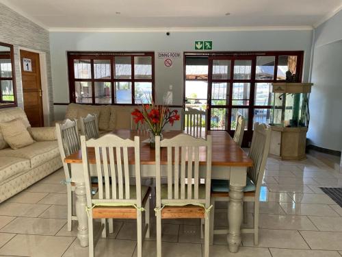 餐廳, Eagles View Kungwini in 布朗賀斯特