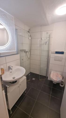 Zuhanyzó, Wohnen in Niederweimar zwischen Marburg und Gießen in Weimar (Lahn)