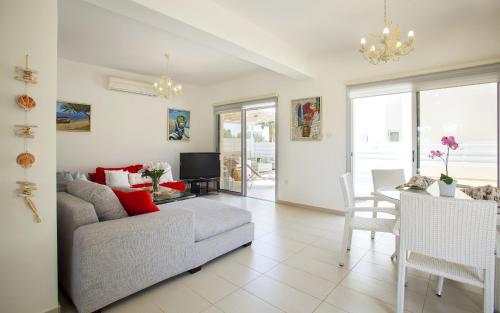 Three-Bedroom House image 10