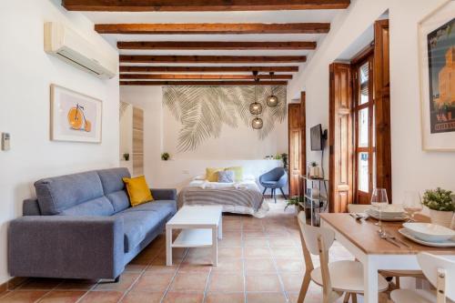 Sunny Modern Flat by Mercado Central, Walencja