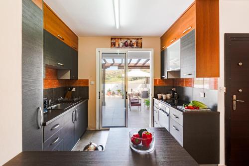 Steni Views Apartment by Ezoria Villas Steni Views Apartment by Ezoria Villas