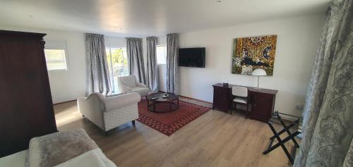 Acacia Lodge - image 5