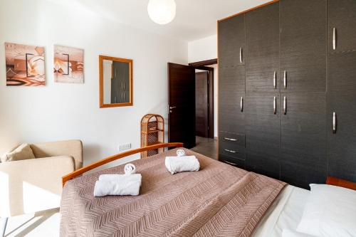 Steni Views Apartment by Ezoria Villas Steni Views Apartment by Ezoria Villas