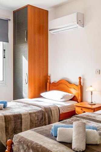 Steni Views Apartment by Ezoria Villas Steni Views Apartment by Ezoria Villas