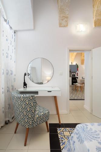 Modern Traditional Apartment with Maltese Internal Court Yard - Designed with Traditional Stone and Tiling, Valletta (fotografie 6)