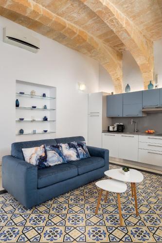 Modern Traditional Apartment with Maltese Internal Court Yard - Designed with Traditional Stone and Tiling, Valletta (fotografie 7)