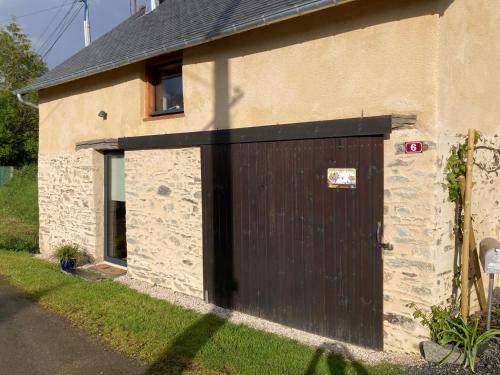 Viesnīcas āriene, Le 6 in Maure-de-Bretagne
