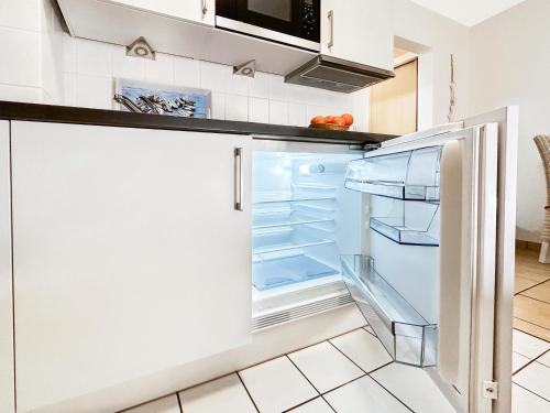 Apartment image 8