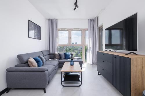 Charming Apartment with Parking in Katowice by Noclegi Renters - image 3