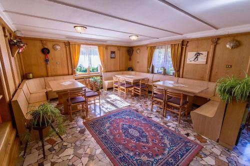 Hotel Siera Hof 4