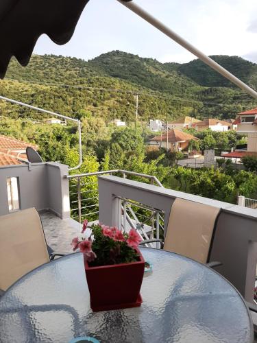 陽台/露台, Sergios House in 卡納拉基