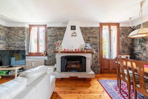  The Family Stone House Holidays Apartaments Dolomiti Cortina, Ferienwohnung in Venas