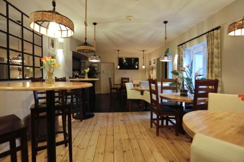 The Dolphin Hotel Exmouth – Exmouth