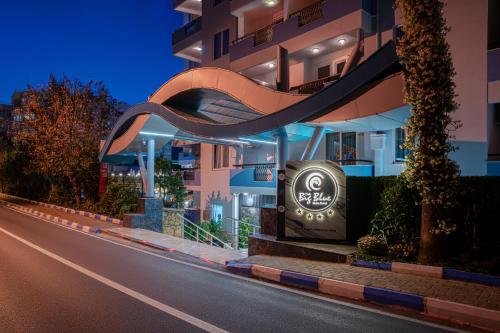 Club Big Blue Suit Hotel - All Inclusive - image 3
