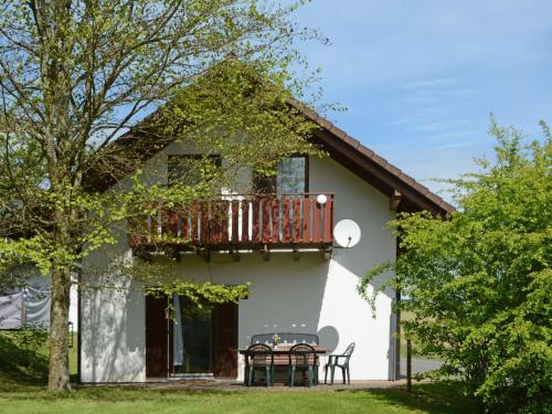 Holiday Home Dorf 4- Haus 27 by Interhome – khách sạn tại Kirchheim