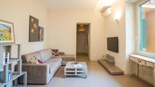 EasyTopStay - Trastevere Cozy Nest with Terrace, Roma (foto 6)