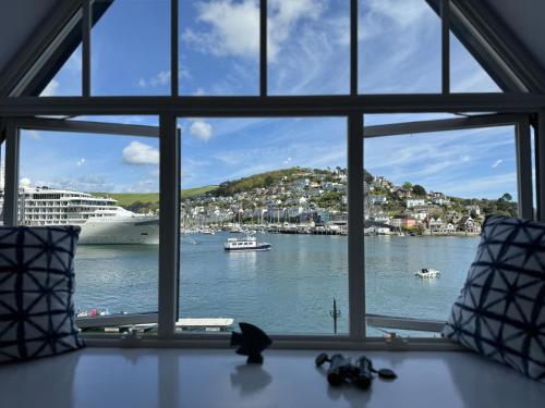 Seascape - Waterfront apartment, glorious views and parking, Dartmouth (fotografie 7)