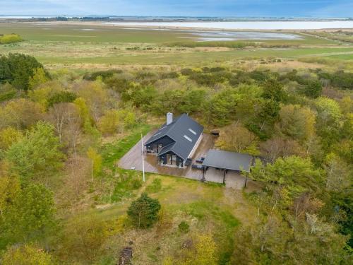  Holiday Home Annfrid - 1-5km from the sea in Western Jutland by Interhome in Ringkøbing