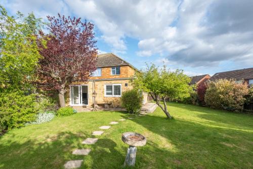 Kert, Kidlington 3 BR House & parking & large garden in Dél-Kidlington