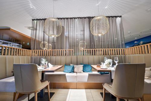 Restaurant, Hotel Seven in Prossowitsch